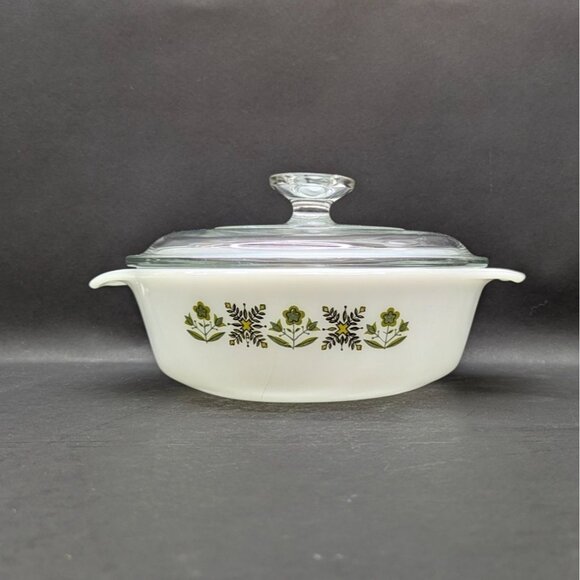 Anchor Hocking Fire King Round 2 Qt. Covered Casserole Dish Glass Vintage - Picture 1 of 16